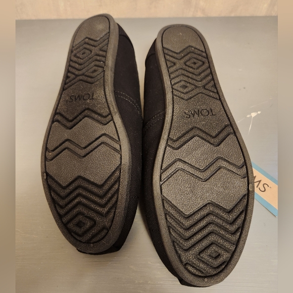 NWT TOMS Belmont flats - Picture 4 of 6
